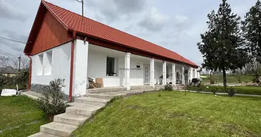 4 room house in Koka, Hungary