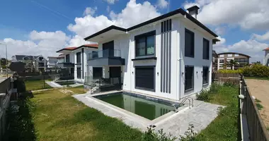 Villa 5 habitaciones con Balcón, con Aire acondicionado, con estacionamiento en Belek, Turquía
