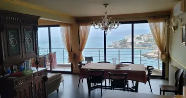 Villa 5 bedrooms in Montenegro