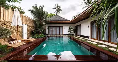 Villa 3 chambres avec Balcon, avec Meublesd, avec parkovka dans Jelantik, Indonésie