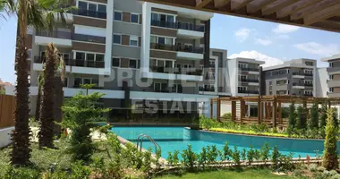 4 bedroom apartment in Konyaalti, Turkey