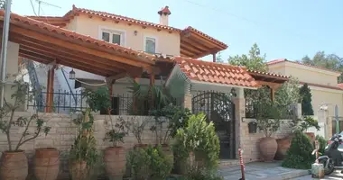 Cottage 3 bedrooms in Municipality of Vari - Voula - Vouliagmeni, Greece