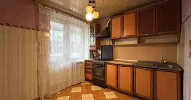 Apartamento 3 habitaciones en Zhodino, Bielorrusia