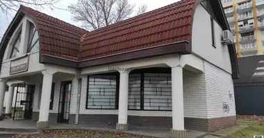 Commercial property 85 m² in Dunaujvaros, Hungary
