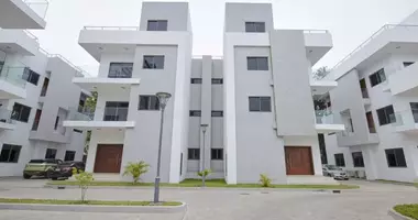 4 room apartment with Furniture, with Parking, with Air conditioner in Accra, Ghana