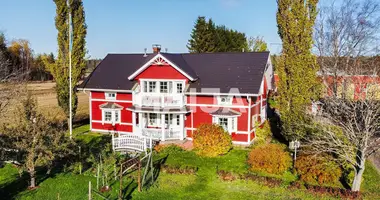 5 bedroom house in Vaasa sub-region, Finland