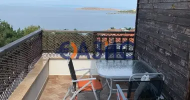 4 bedroom apartment in Chernomorets, Bulgaria