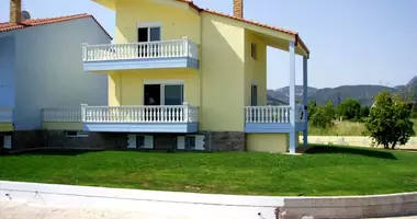 Townhouse 5 bedrooms in Municipality of Molos - Agios Konstantinos, Greece