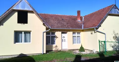 3 room house in Kercaszomor, Hungary