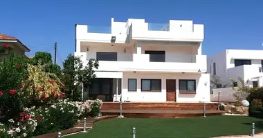 Villa 4 bedrooms in Zygi, Cyprus