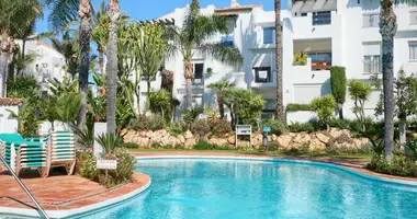 2 bedroom apartment in Estepona, Spain