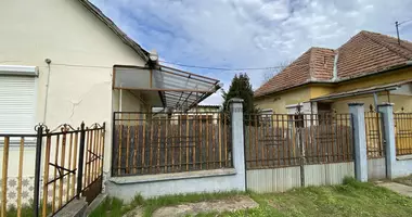 3 room house in Kartal, Hungary