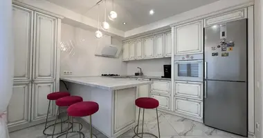 Apartamento 3 habitaciones en Pryluki, Belarús
