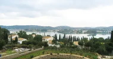 Villa 8 zimmer mit Meerblick, mit Stadtblick, mit Erste Küstenlinie in Gouvia, Griechenland