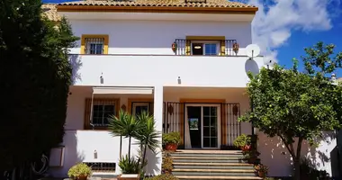 Квартира 4 спальни в San Pedro Alcantara, Испания