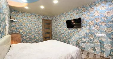 Apartamento 3 habitaciones en Borisov, Bielorrusia