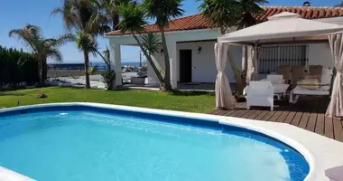 Villa 3 chambres avec Climatiseur, avec Garage, avec Jardin dans Espagne