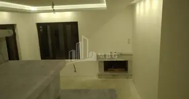 Villa 7 habitaciones con Calefacción central, con Carretera asfaltada, con Disponible en Tiflis, Georgia