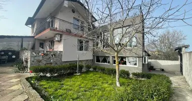 Квартира 4 спальни в Tvarditsa, Болгария
