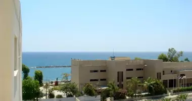 Mieszkanie 5 pokojów w Społeczność St. Tychon, Cyprus