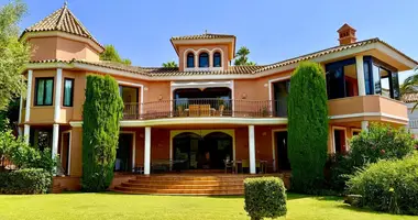 4 bedroom house in Malaga, Spain