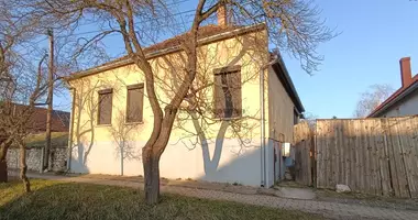 4 room house in Isztimer, Hungary