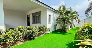 Villa 3 zimmer mit Möbliert, mit Parken, mit Online-Tour in Pattaya, Thailand