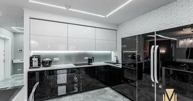 Apartamento 3 habitaciones en Minsk, Bielorrusia