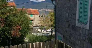 Casa 3 habitaciones en Lustica, Montenegro