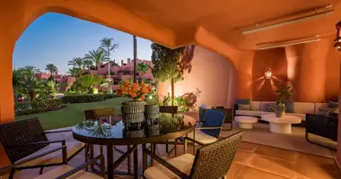 3 bedroom apartment in Estepona, Spain