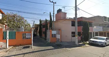 Casa 3 habitaciones en Nezahualcóyotl, México