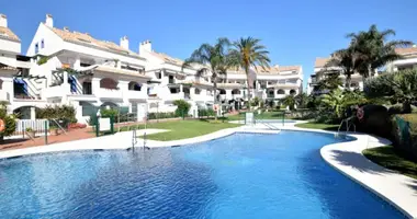 Wohnung 3 Schlafzimmer in San Pedro Alcantara, Spanien