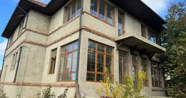 6 room house in Lymanka, Ukraine