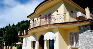 Villa 3 habitaciones en Mortola Inferiore, Italia
