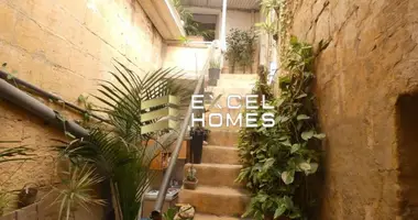 5 bedroom house in Qormi, Malta