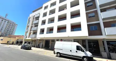 Apartamento 4 habitaciones en Portimao, Portugal