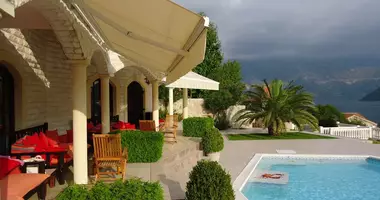 Villa 5 bedrooms with Sea view in Stoliv, Montenegro