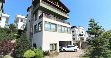 Вилла 6 спален с балконом, с видом на горы, с парковка в Yuezuencueyil Mahallesi, Турция
