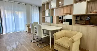 Apartamento 2 habitaciones en Dobrota, Montenegro