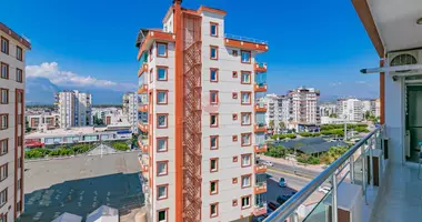 Apartamento 3 habitaciones con ascensor, con la piscina, con seguridad en Konyaalti, Turquía