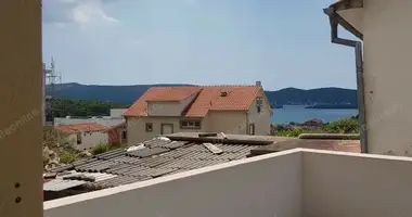 Wohnung 2 Schlafzimmer in Tivat, Montenegro