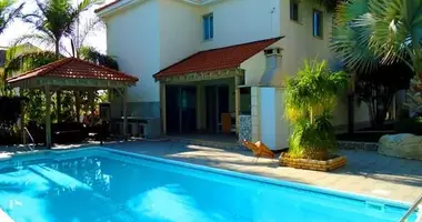 Maison 5 chambres dans Germasogeia, Chypre