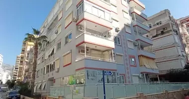 Apartamento 4 habitaciones con ascensor, con la piscina, con Meblirovannaya en Alanya, Turquía