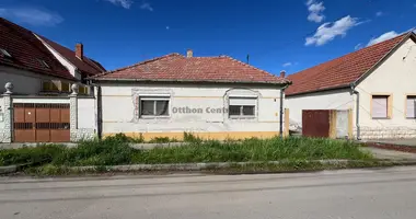 4 room house in Siklos, Hungary