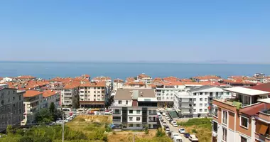 3 room apartment with balcony, with sea view, with parking in Cinarcik, Turkey