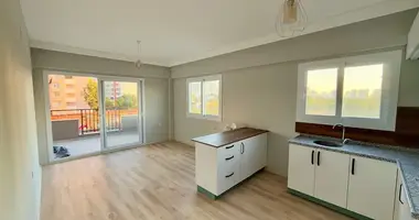 1 bedroom apartment in Mezitli, Turkey