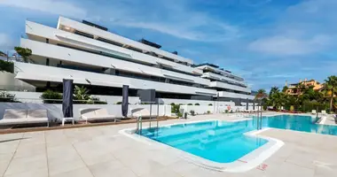 2 bedroom apartment in Estepona, Spain