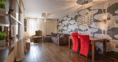 Apartamento 3 habitaciones en Zhdanovichy, Bielorrusia