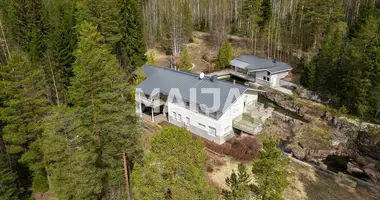 Haus 6 Zimmer in Petaejaevesi, Finnland