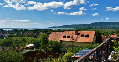 8 room house in Szigliget, Hungary